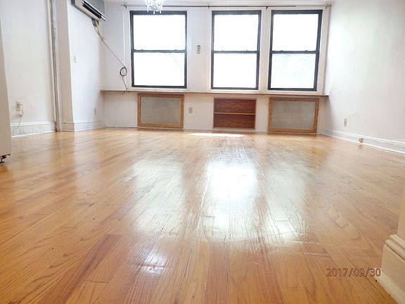 5th image of 224 W 82nd St APT 2F