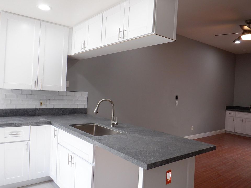 1st image of 4639 Executive Dr Unit 66