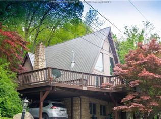 19 Lake Shore Dr, Cross Lanes, WV 25313