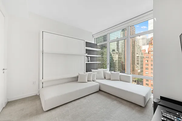 Rented by Compass | media 20