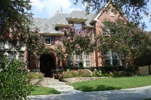 1st image of 251 Country Club Dr