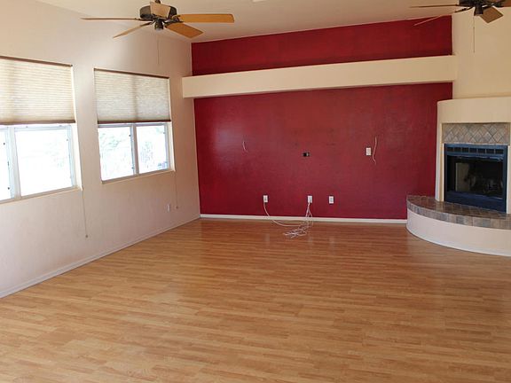 4th image of 3056 W Desert Glory Dr