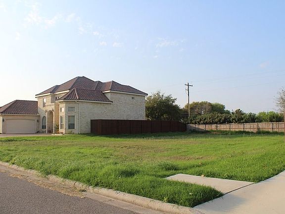 4th image of 1705 Sandstone Dr