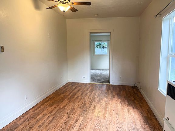3rd image of 167 W Townsend St