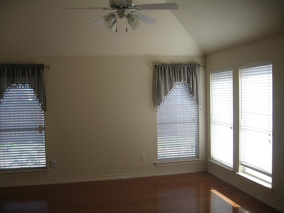3rd image of 6601 Whisper Crest Dr