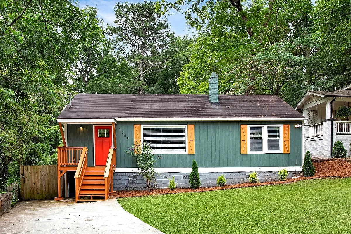 Campbellton Rd SW, Atlanta — Photo 1