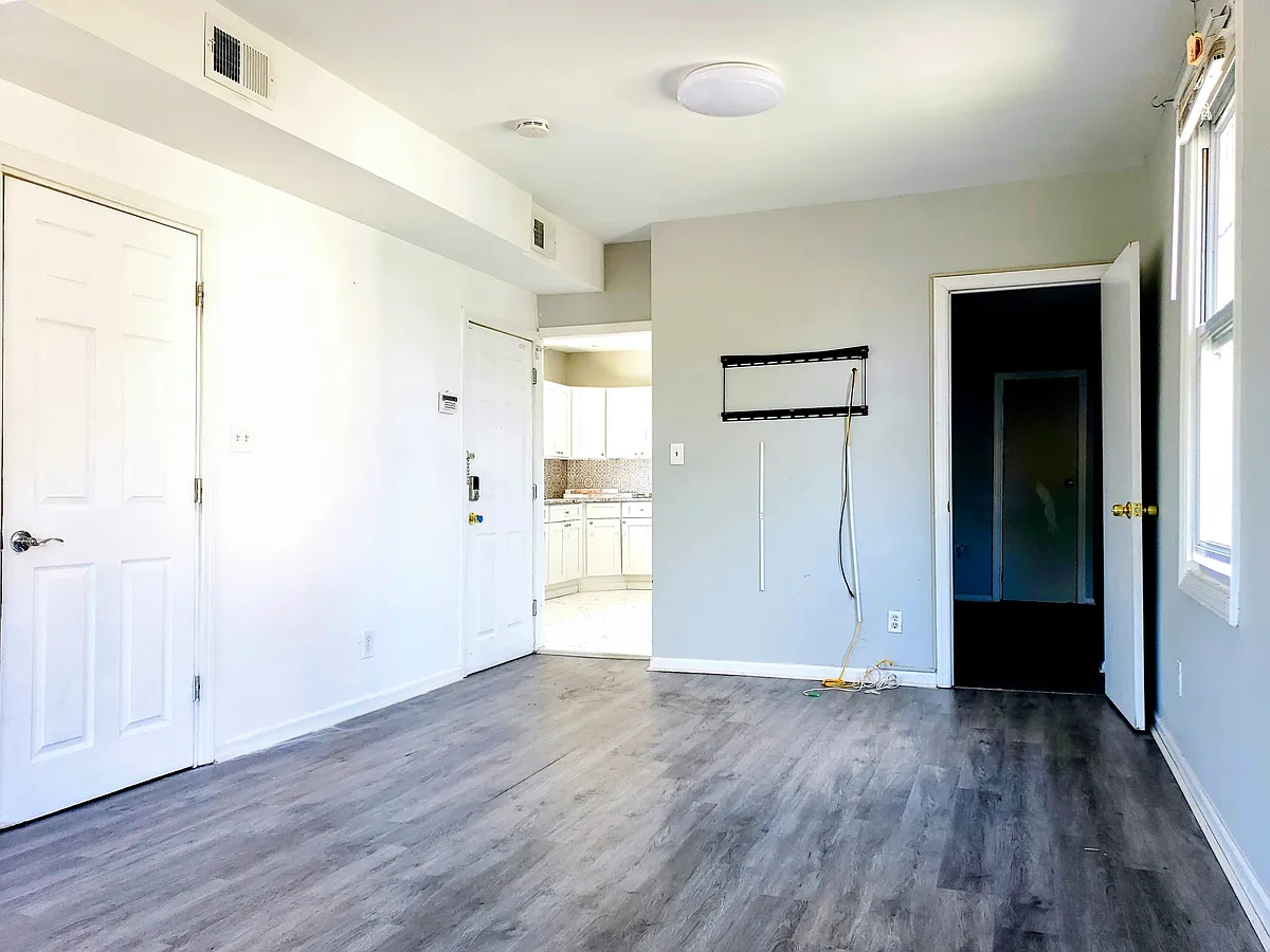 Living room - 33 Lafayette St #2