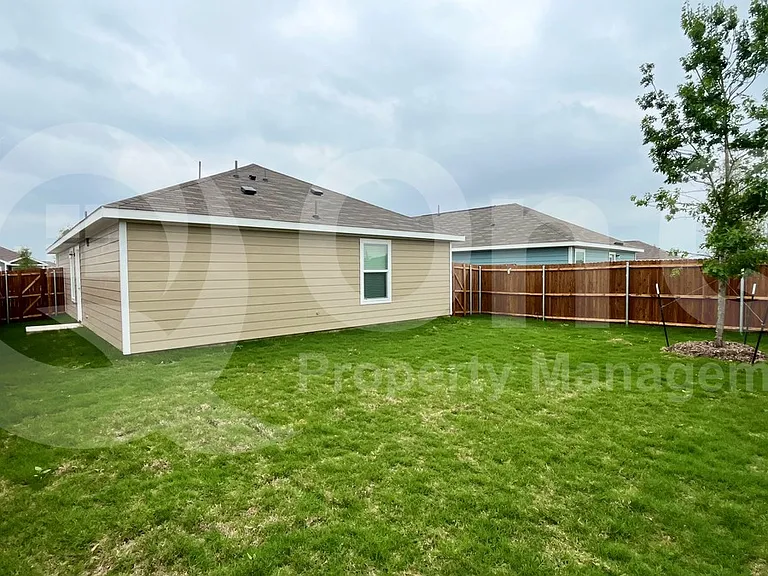 7205 Gray Wolf Ln — Photo 20