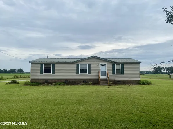 1197 W Wards Bridge Road, Warsaw, NC 28398