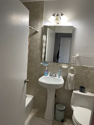 Rented by YKLL LLC | media 27