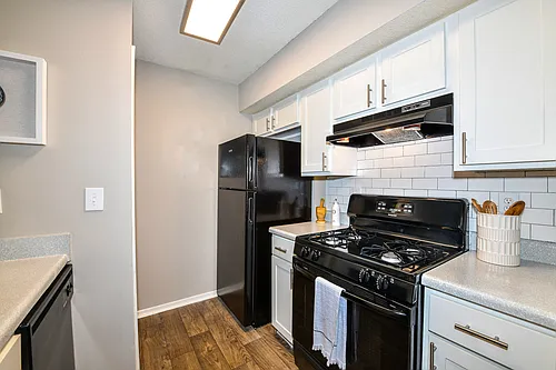 670 Thornton Photo 1