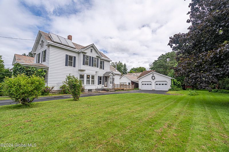 2nd image of 8 Whipple Place
