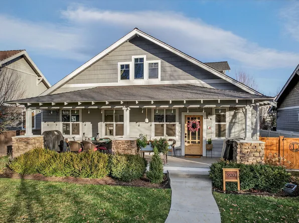 920 NW 15th St, Redmond, OR 97756