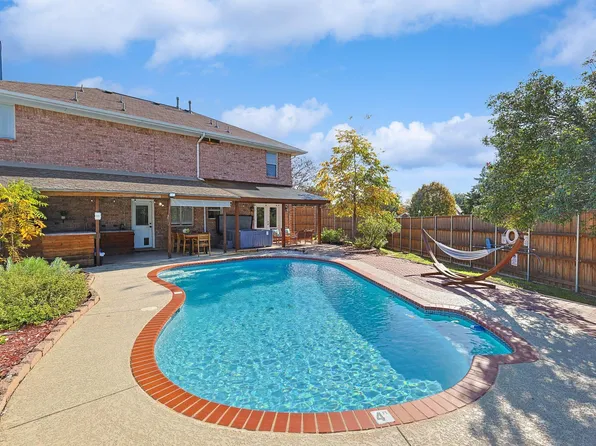 3913 Baywatch Dr, Rowlett, TX 75088