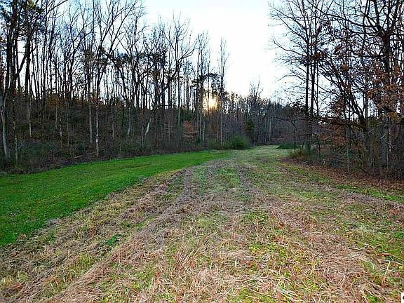 4th image of 16 Deer Meadows Rd #16