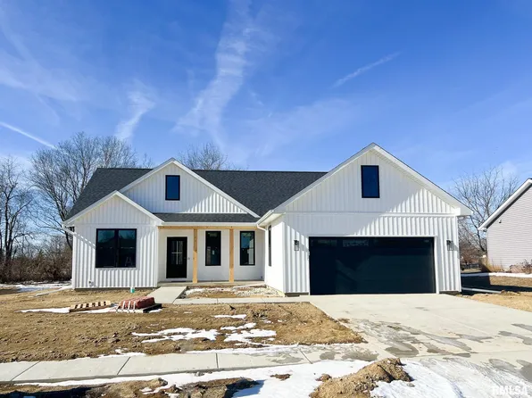 1213 Parkview Dr, Eureka, IL 61530