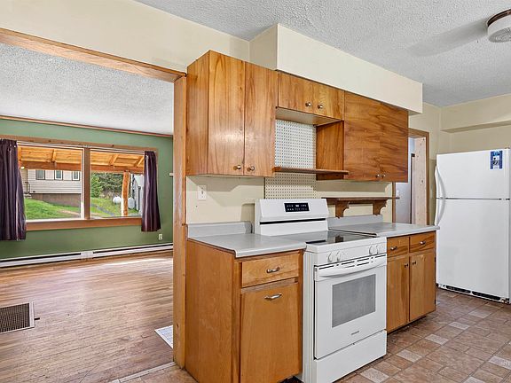 5th image of 145 Timberline Dr