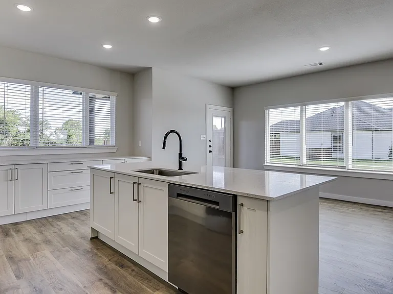 4257 Clovis Ct — Photo 9