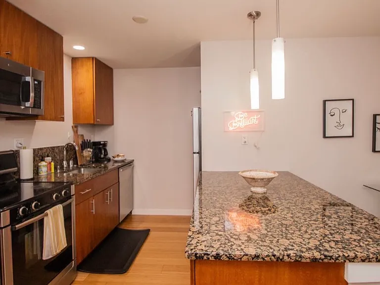 922 Beacon St #23C — Photo 3