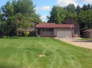889 Beardon, Lake Orion, MI 48362