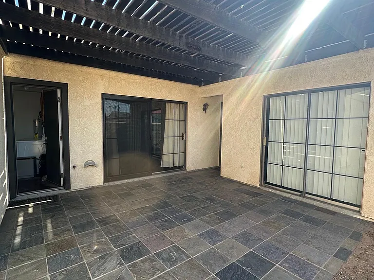 10485 S Del Valle Dr — Photo 20