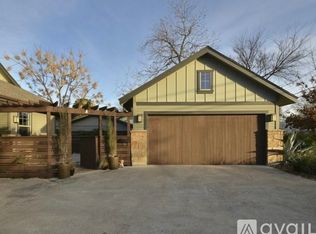 926 E 54th St, Austin, TX 78751
