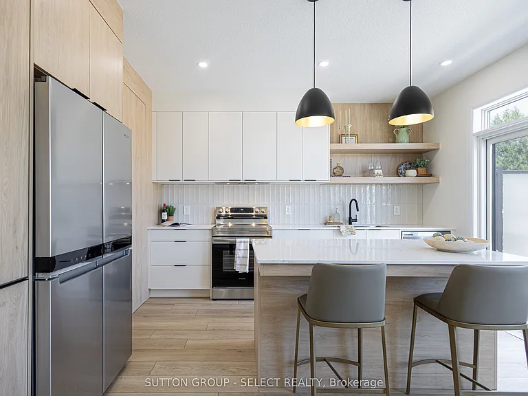 233 Upper Queen St #18 — Photo 20