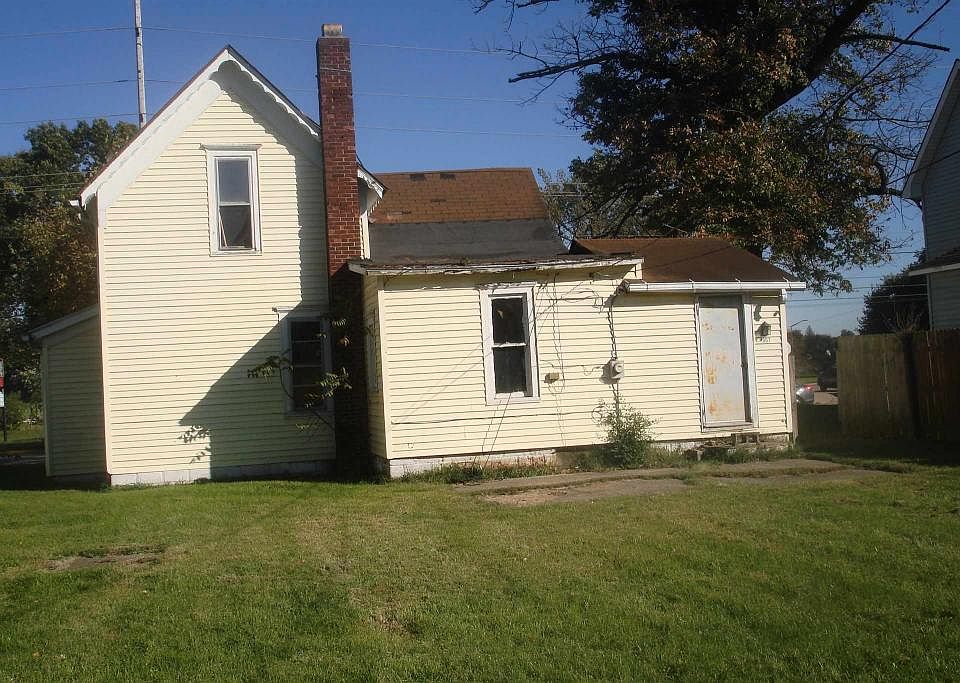 2nd image of 1007 Johnson St