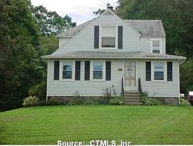 2nd image of 277 Colonial St