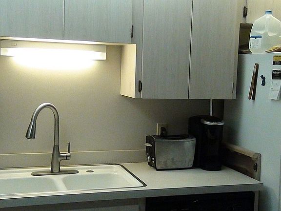 5th image of 2022 Camelot Dr APT 31