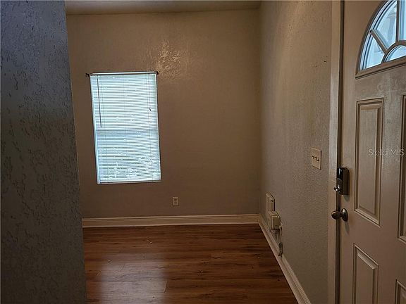 3rd image of 107 E Gladys St