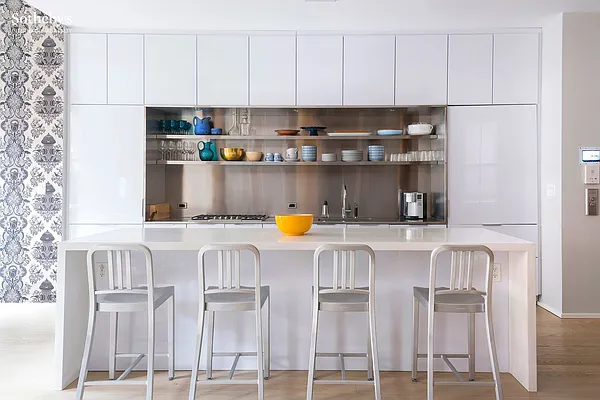 Sold by Sotheby's International Realty | media 4