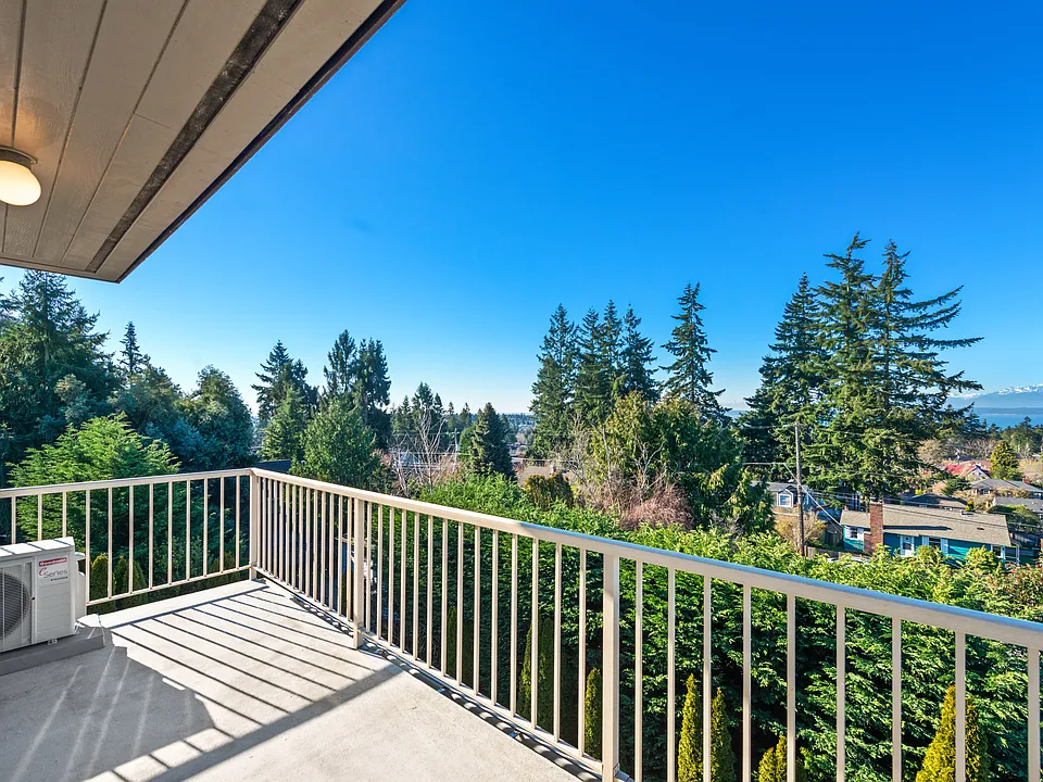 11551 Greenwood Ave N #403