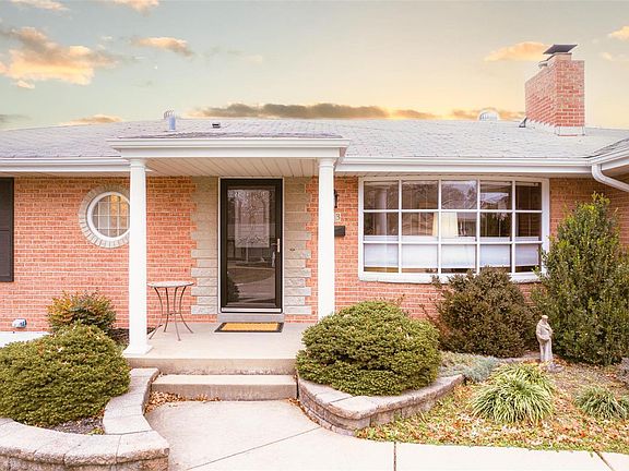 5th image of 623 Guernsey Cir