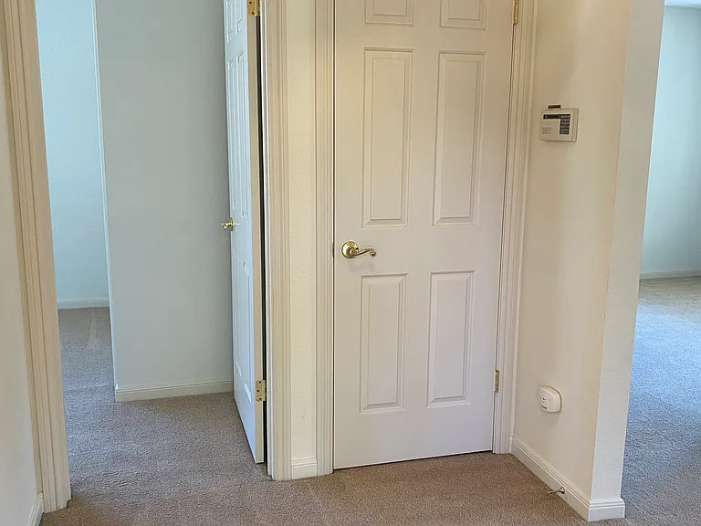 18190 Comstock Ave — Photo 14