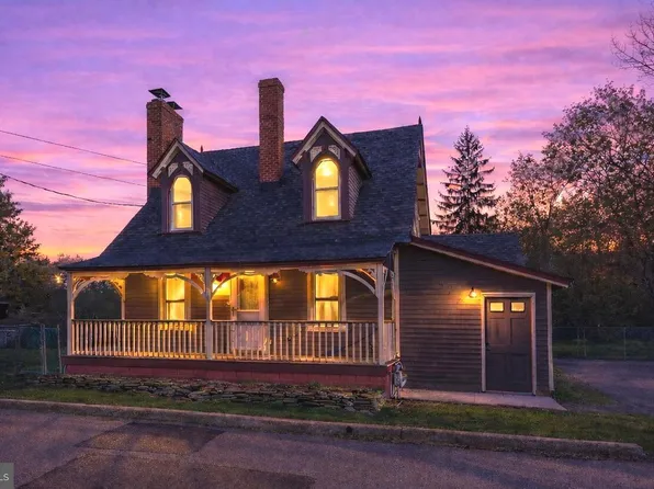 1 Willow St, Lumberton, NJ 08048