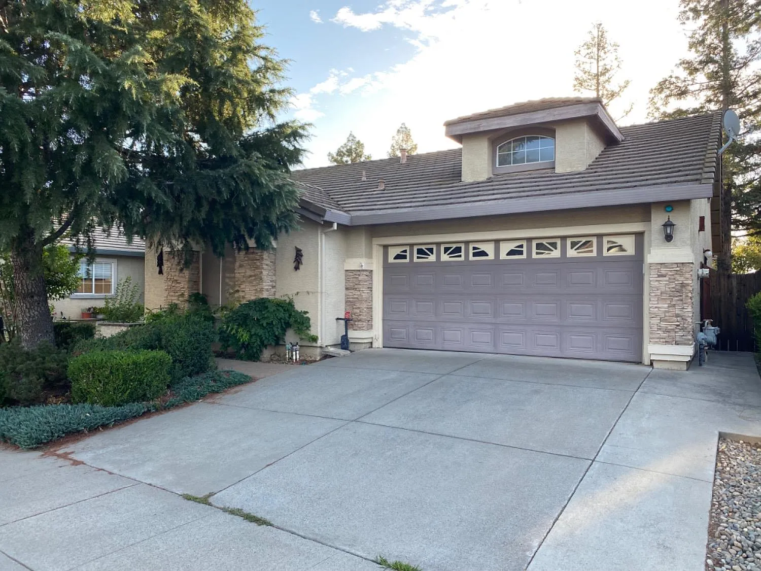 10103 Brighton Oaks Ct photo 1
