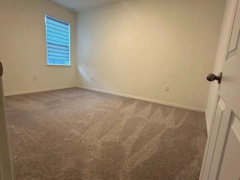 9750 SW 42nd Ave — Photo 24