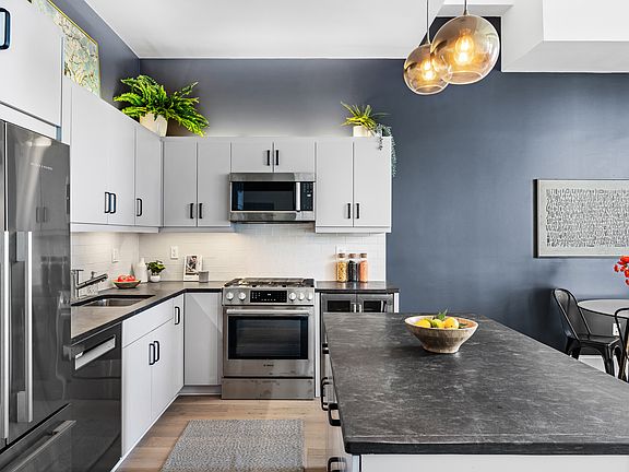 4th image of 365 Bridge St APT 23B
