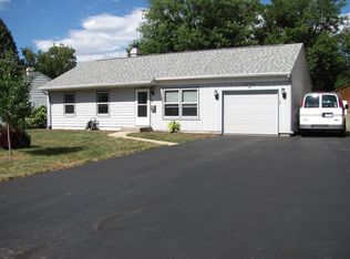 4920 Waukegan Dr, Rockford, IL 61108