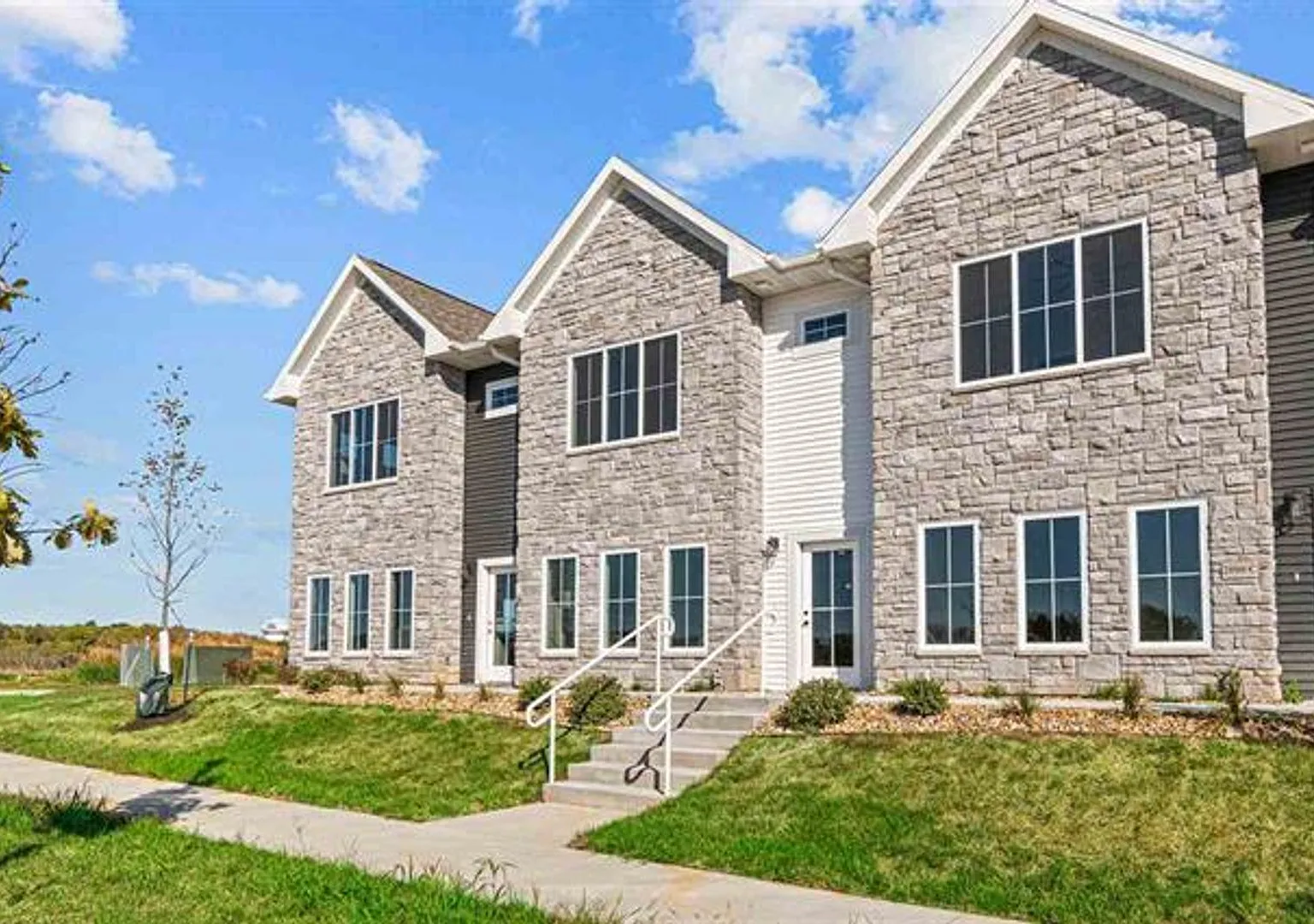 2898 Eastridge Terrace — Photo 1