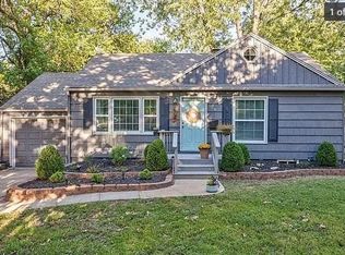 6739 Roe Ave, Prairie Village, KS 66208