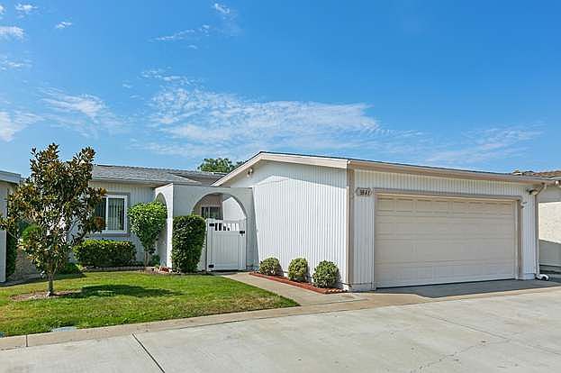 1st image of 3841 Rosemary Way