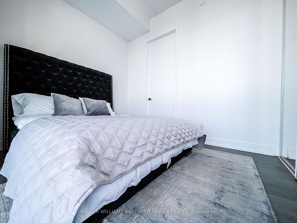 1st image of 7 Grenville St #6003