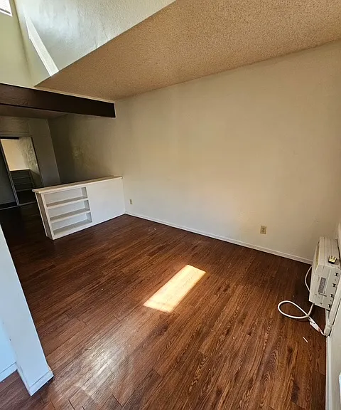 Baywood Apartments — Photo 27
