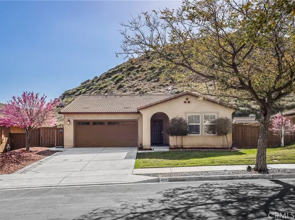 842 Yukon Dr, San Jacinto, CA 92582