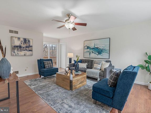 3rd image of 909 Ronnie Cir