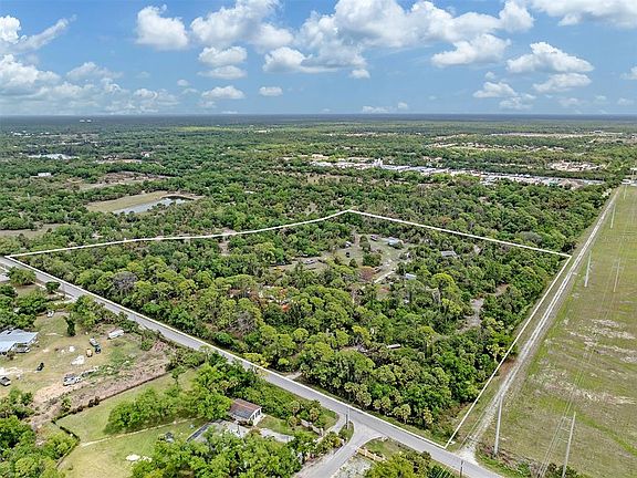 4th image of 400 S Havana Rd
