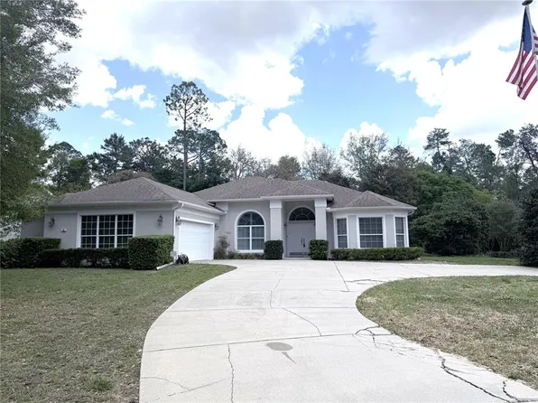 13 Oak Village Blvd S, Homosassa, FL 34446