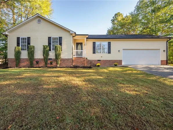 6337 Midway School Rd, Thomasville, NC 27360